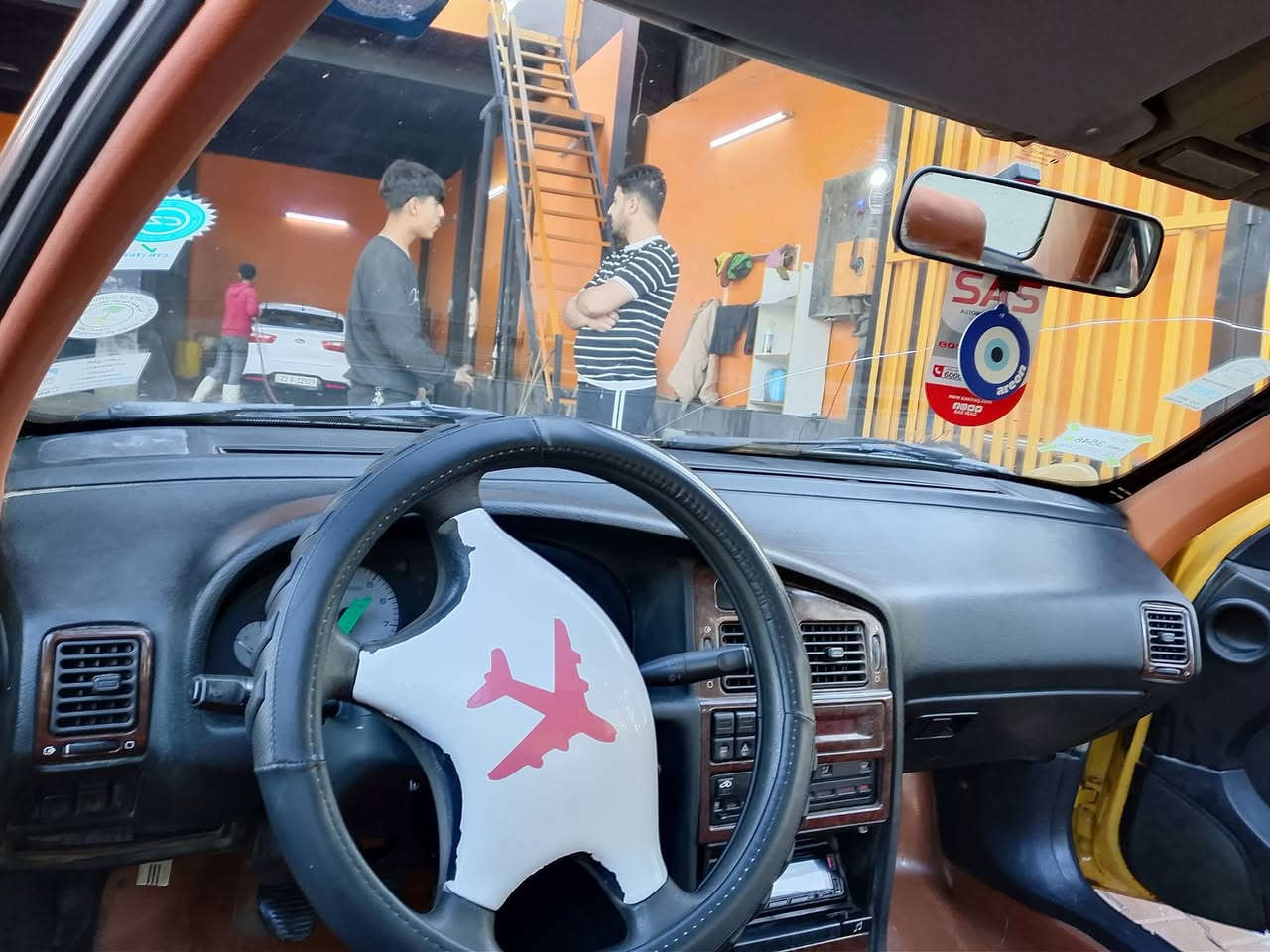 بيجو بارص 2015 سياره نضيفه گير محرك صدر تايرات لايت زنون شمسي داخلهه كلش نظيف سياره ب اسمي هيئه وغرامات مصفره هزه جديده ب اسمي تحويل ثاني يوم


**إذا كنت صاحب هذا الإعلان وتريد حذفه لأي سبب، رجاءا أرسل رسالة إلى الدعم الفني**