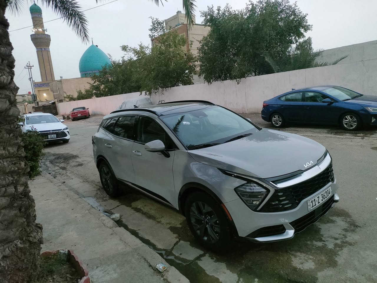 السلام عليكم 
سبورتج موديل 24 وارد امريكي رقم بغداد 
مواصفات SX مكينه 2500 وكير 8 نمر
السياره ماشيه 7 الاف ميل 
بصمه تشغيل عن بعد 
عدادات دجتل متغيره
السقف بانوراما 
لدات ترحيب بالابواب
كشنات الاماميه تدفئة
كشن السائق كهرباء وخزن وضعيات
حساس مطر بالجامه الاماميه
رادار امامي وخلفي وقياده ذاتيه 
رادار النقطه العمياء والحفاظ على المسار 
حساسات خلفية 
جنطه الخلفيه  كهرباء  تفتح عند الاقتراب
صور الحادث بالمنشور تبديل قبق جنطه
وتصليح جاملغ pdr
السياره صبغ فقط قبق الجنطه
السعر 230 ورقه وبيهه مجال بسيط
مكانهه بغداد حي البنوك
للاتصال ***********
