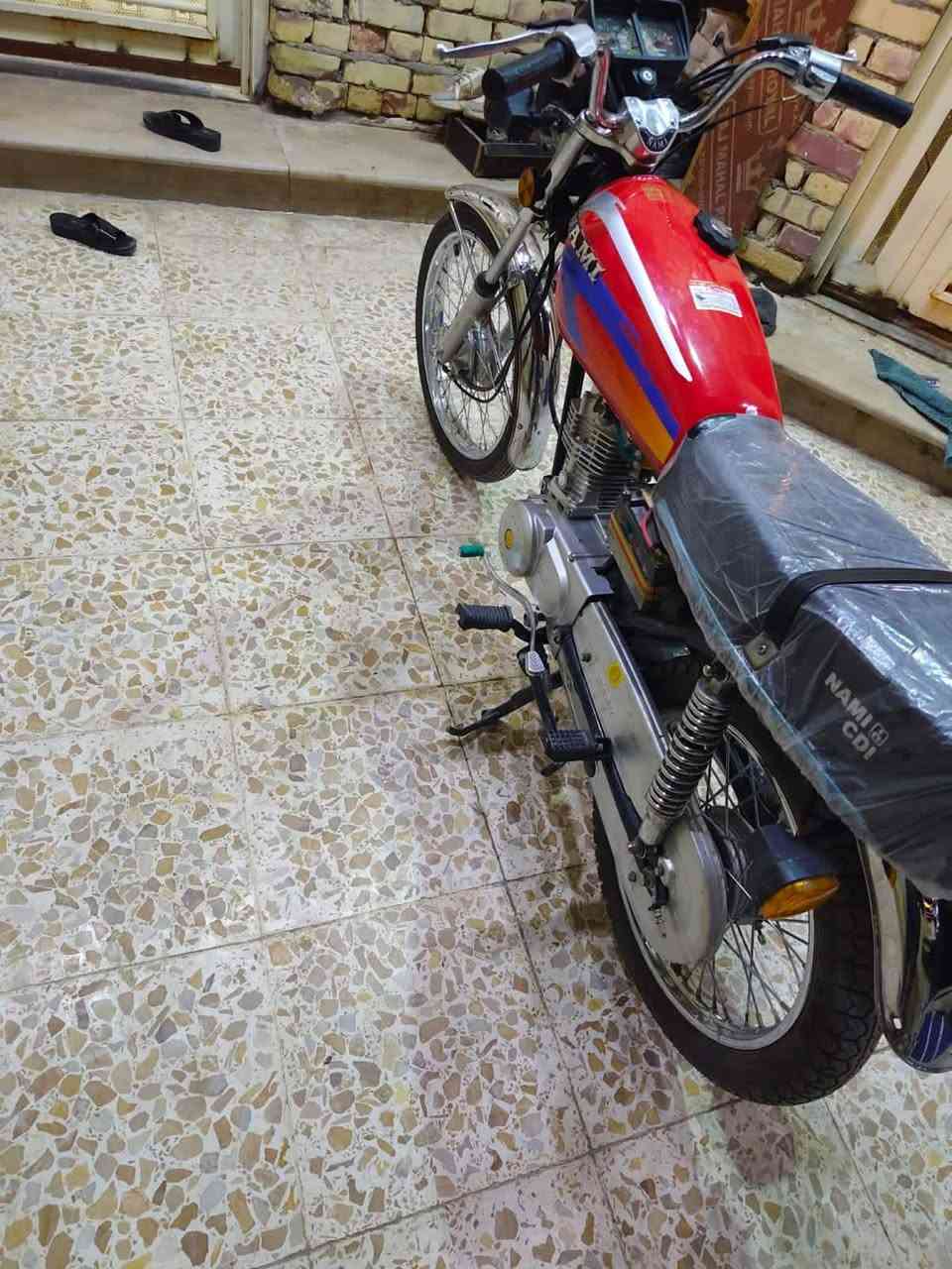 سلام عليكم دراجة للبيع بدون اوراق دراجة مكفولة من كلشي كهربائيات شغالة مكاني العمارة خاص ماكو هاذة رقم ***********
