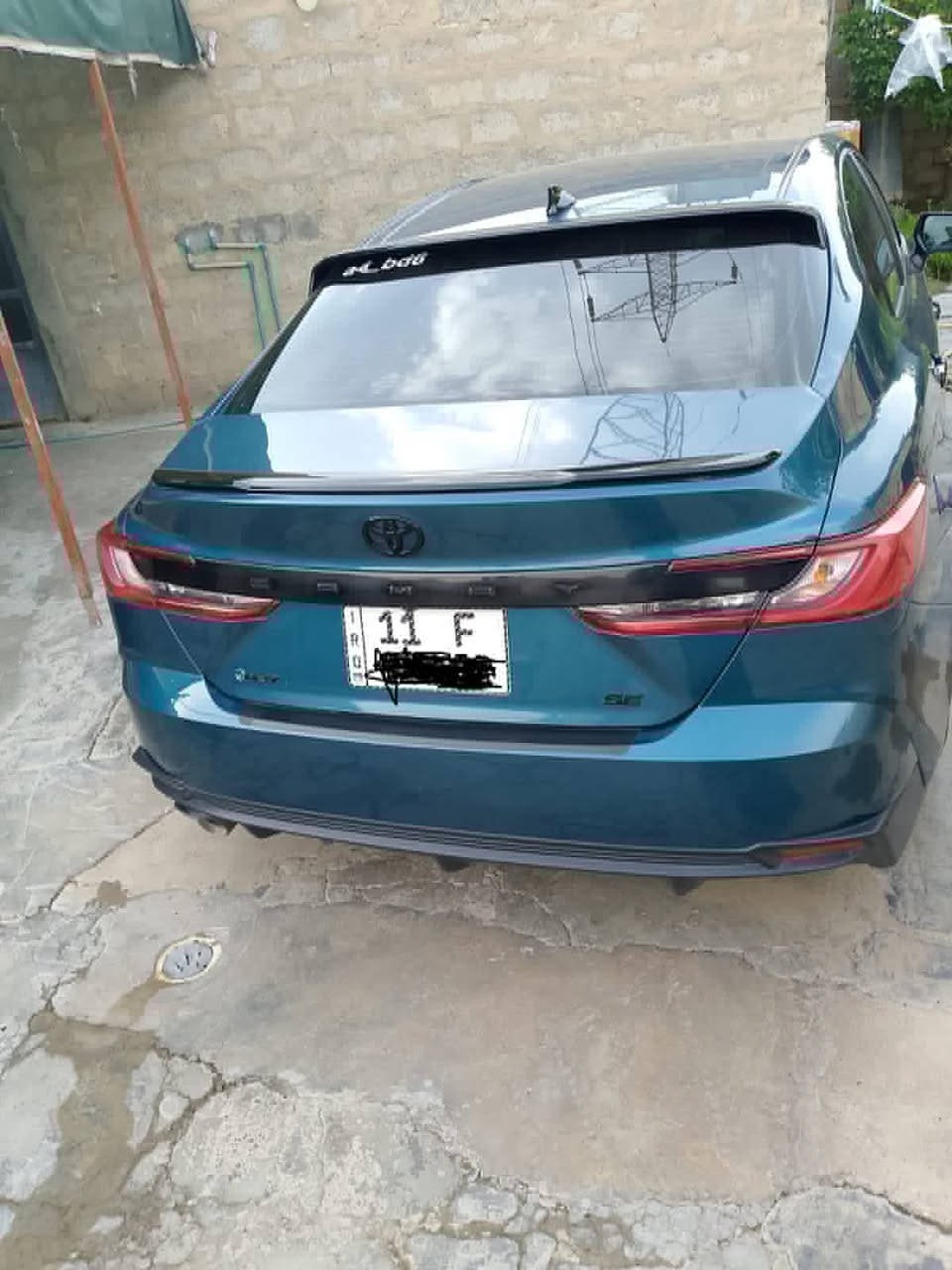 كامري هايبرد هايبرد 2025  SE 

وارد امريكي

رقم بغداد 

اللون فيروزي

ضررها جاملغ أمامي أيمن وبنيد وشوي متأذي الشاصي

ايرباك فقط برده (يعني موطاكات)

ماشية 22

مكان السيارة صلاح الدين سامراء

للتواصل رقم اتصال و واتساب ***********
