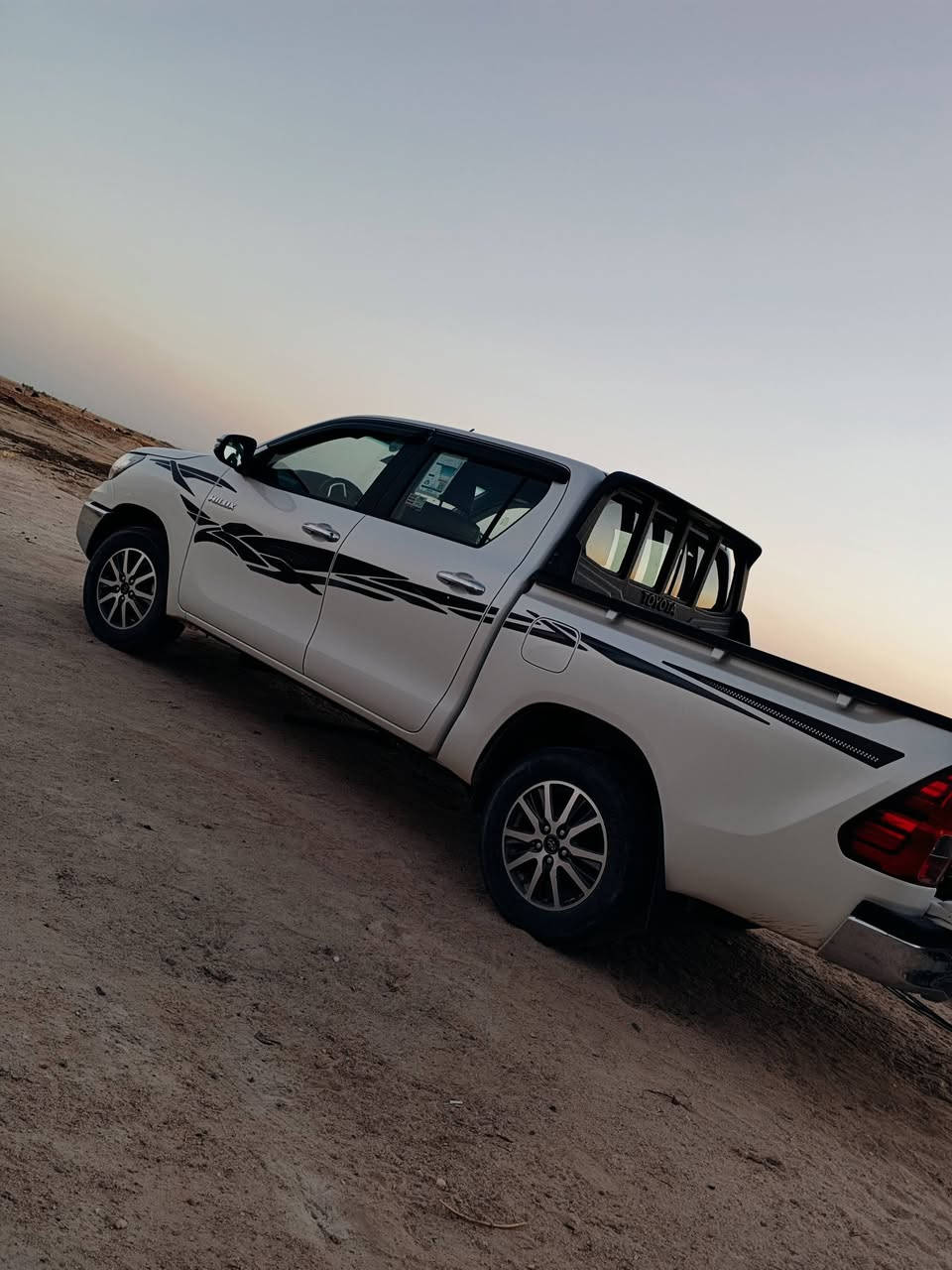 هايلوكس للبيع 2022 اسعودي كير عادي فول مواصفات
1/تبريد قطعتين 
2/تبريد كشنات
3/تحكم ستيرن
4 /مري كهربائي
5/ماشيه 48الف كفاله عامه من شخط شرط سونار رقم قادسيه مداور ثاني يوم 
مكان النجف الاشرف 
الرقم ***********
***********
 للاستفسار الاتصال ع رقم
