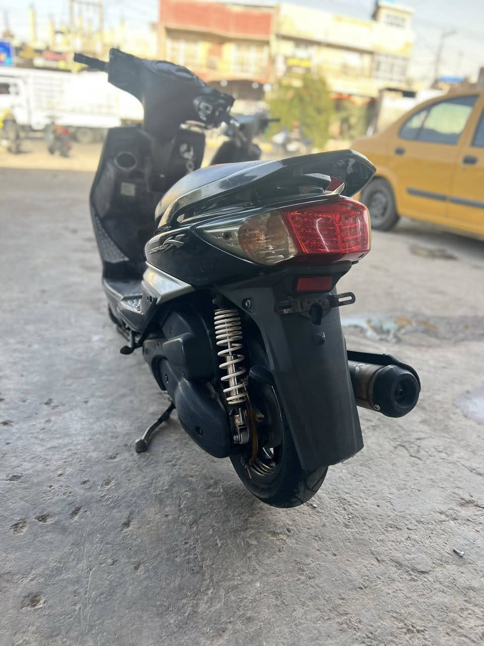 السلام عليكم للبيع سكنس فحل بلادي كفاله مكنيه بلاديه كهربائي كله شغاله مابيه نقص برغي  الرقم ***********
