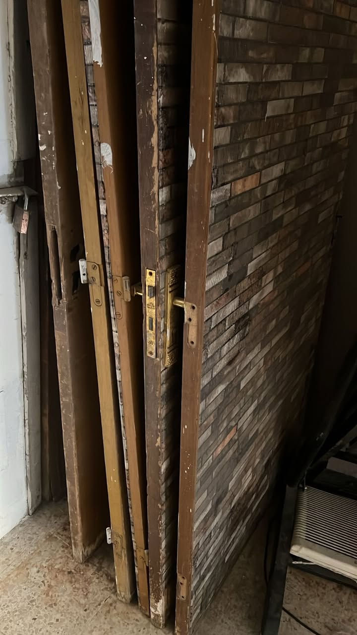 من رخصـة الأدمن المُحترم ..🌹

ابواب خشب درجة اولى 

عدد ٥ نوع الثقيل شغل ايام الخير 

بيهن ستكرات لاصق يرادلهن ترتيب فقط

العنوان بغداد/السيدية

للاستفسار الاتصال ع رقم

هـ /***********
