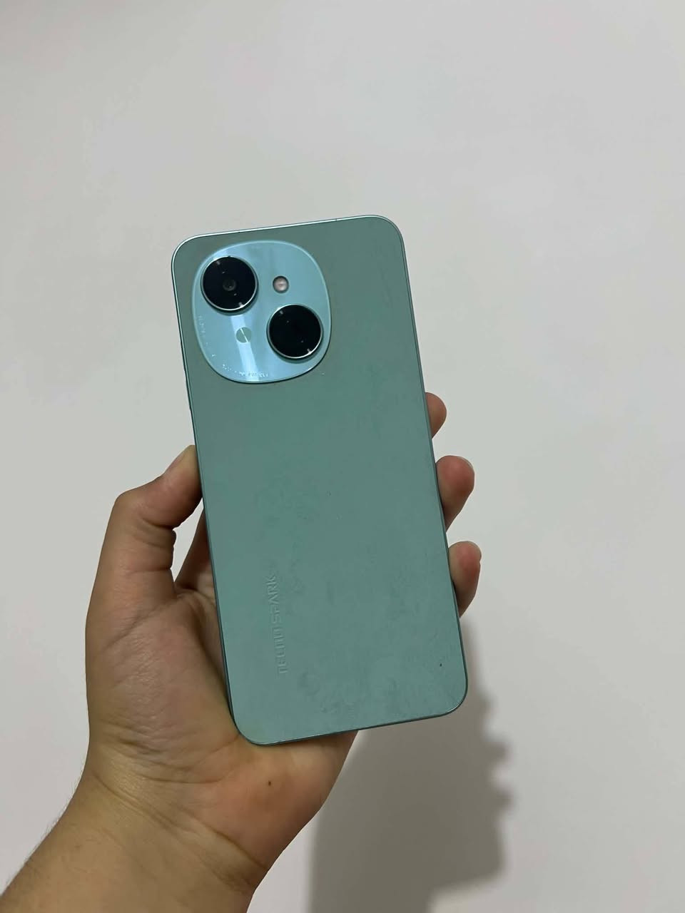 جهاز TECNO SPARK Go 1
نظافه 95% بطاريه 100 

المواصفات موجوده بالصوره 
استعمال نضيف جدا فقط تصفح 
واستخدام كم شهر مو هواي
مكفول من كل شي وممفتوح ولا مبدل اي قطعه 
بيع مستعجل السعر 120 وبي مجال
مكاني النجف الاشرف 
الشراي يدخل خاص 
موجود واتساب (***********)
