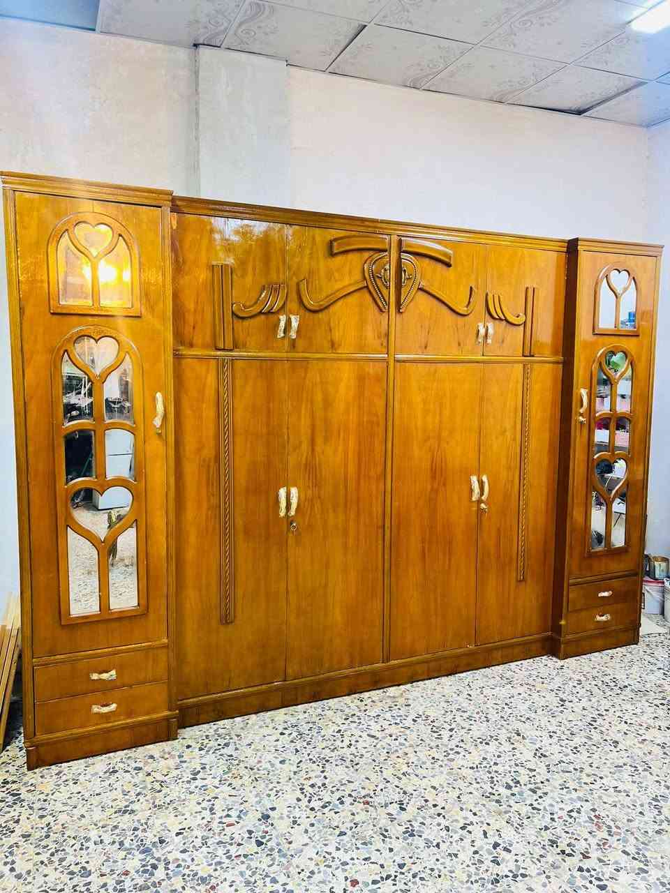 السلام عليكم 
غرفه صاج عࢪاقي مستخدام 
غرفه6/ابواب 📌
السعر 580
نضافه 80/💯 
معا نقل فقط داخل بغداد 
واتساب ***********
