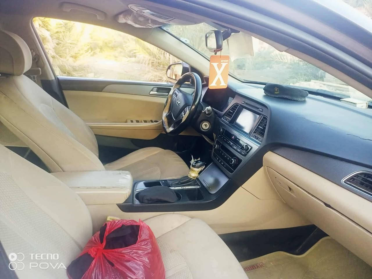 سلام عليكم.
سوناتا 2017 وارد أمريكي رقم دولي 
كلين سياره سعر 132وبيها مجال
*********** رقم
