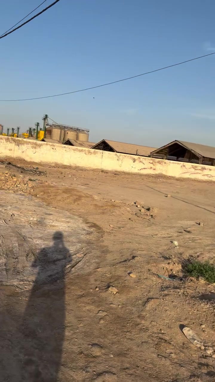كاع مساحه نص دونم١٢٥٠
خلف السايلو 
يتوفر بيه جميع الخدمات
***********
