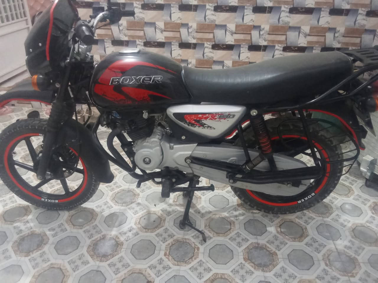 متاح بوكسر موديل 23 مرقم وكامل المكان ذي قار قضاء الشطره السعر مليونين وربع وبيها مجال قليل الشراي يتصل ***********
