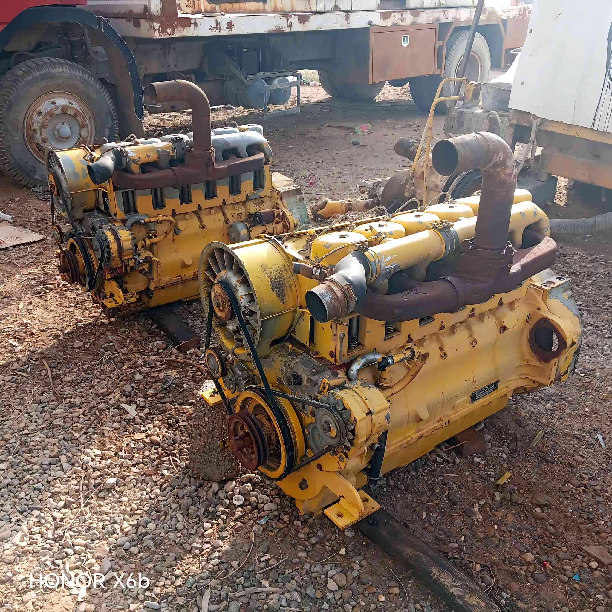 سلام عليكم
محركات دويز عدد 2 للبيع 
6 سلندر 
محركات نضيفه جدا مثل ما موضح بل صوره لا مصبوغ ولا شي بعدهن بصبغ الشركه
مكان الانبار الرمادي 
للاستفسار اكثر الاتصال على الرقم 
***********
