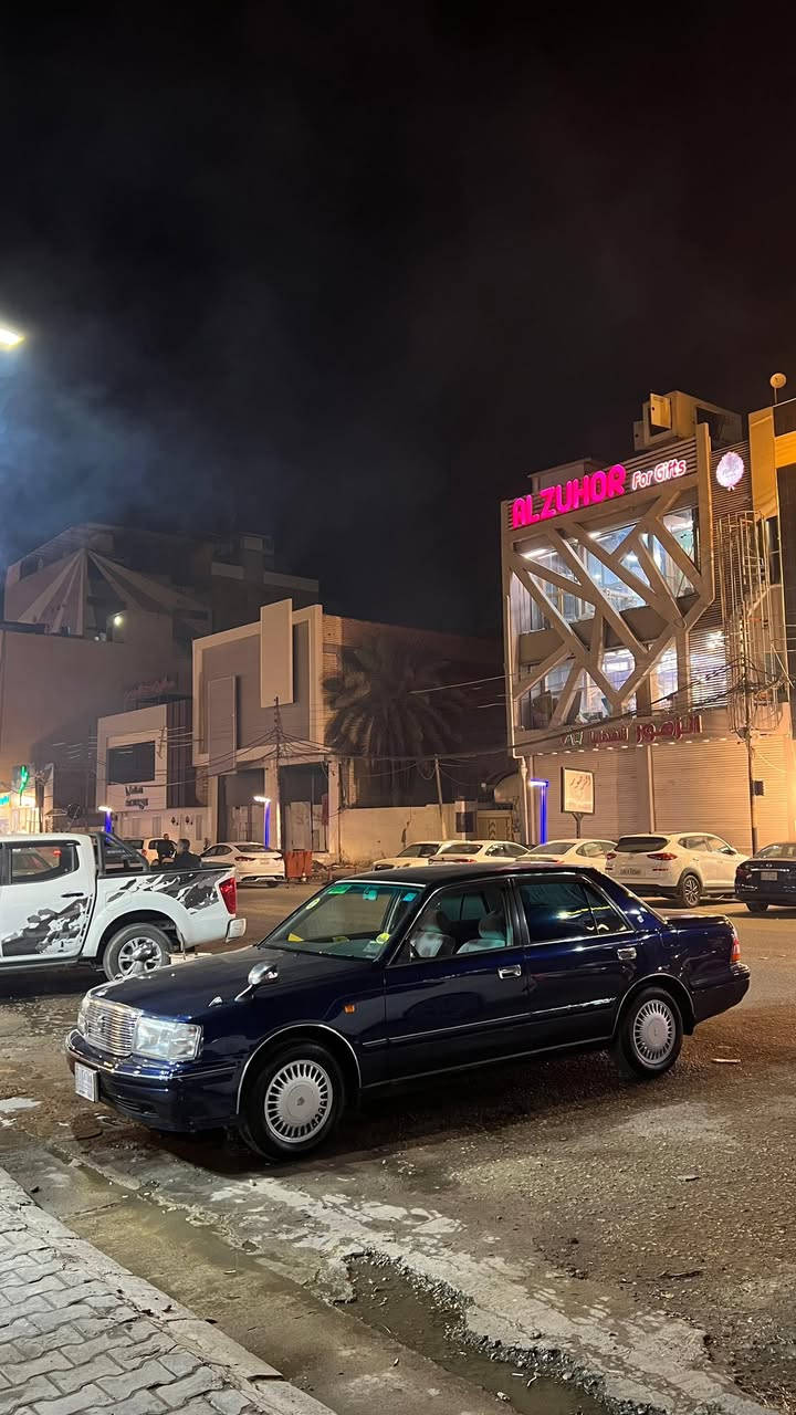 سلام عليكم اخوان 
تكم 2000 شاصي 51 2500 الاقتصادي 
بالكارتون مكينتها  وگيرها 
حدادية جديدة
تحويرة نجف فوگ وجوه ABS شغال
تخم تاير 
تبريد ثلج 
خمس دكم 
شاشة ليزري 
كشنات خلفية مساج هزاز 
بيها تعديل بالجاملغ الخلف السايق بسيط كلش بس وشغل يخبل 
منضومة زنون بيها  
كركوك كاملة وصاعدة هزة 
مدفوع كمرك وضريبة وقرصها بيها كاملة باقية بس على فلوس الرقم
مكاني النجف الاشرف
السعر 118 وبيه مجال 
***********
