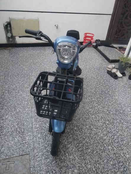 سلام عليكم دراجة شحن للبيع حجم ١٤ ٣ سرع هورن لايت خلفي امامي بايدر ستاند الله شاهد قبل ٢٠ يوم من اخذتها بس ضروف خلتني ابيعهه مكاني بغداد اليوسفيه السعر ب170وبيهه مجال للاستفسار ***********
