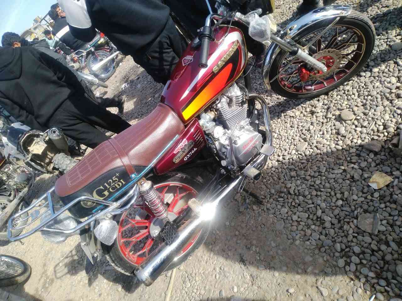 للبیع ماطور خمسەگیر مکینە200مودیل2013کلار صمود***********
