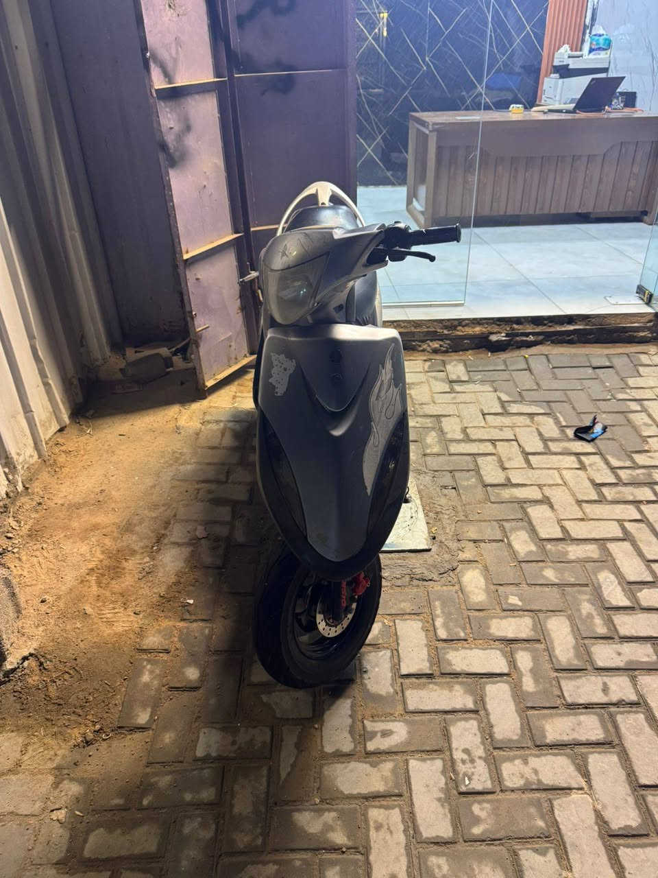 سلام وعليكم دراجه ماكس عدله مكينه خير من الله دراجه حلوه وناعمه مكاني شهداء العبيدي سعر ٦٥٠ وبيه مجال حك الجيه ***********
