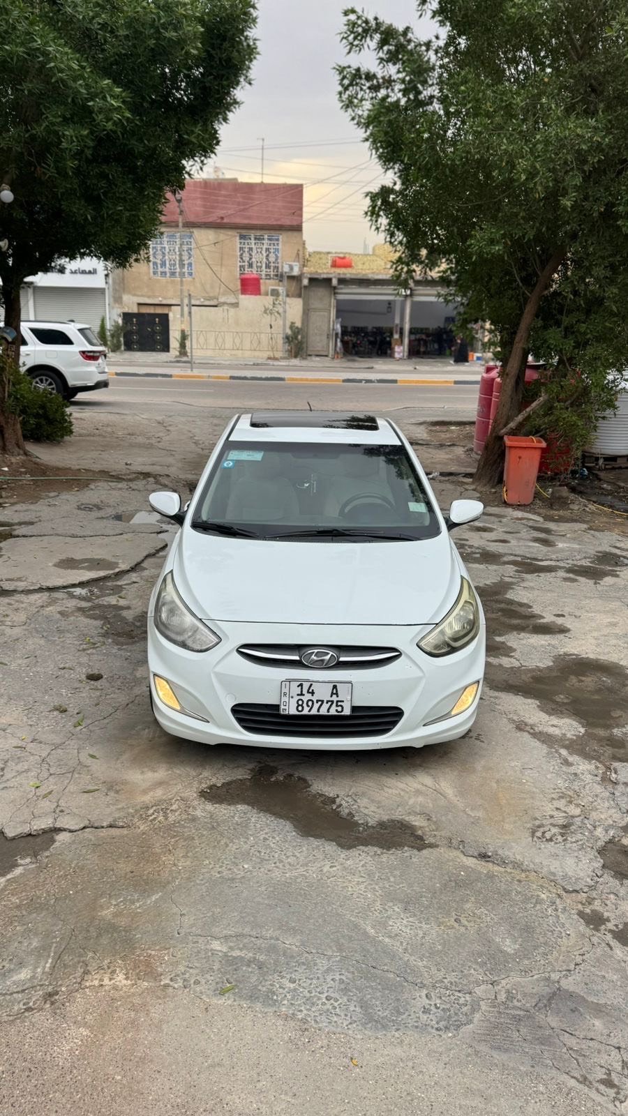 هونداي اكسنت 2016 خليجي 
كفاله عامه 
مكينه 1600 
مكينه كير حداده تبريد كفاله 
شاشه 
اشاير بل مري 
فتحه 
مواصفات الاكسنت معروفه 
كير دبل قطره مرغوب 
