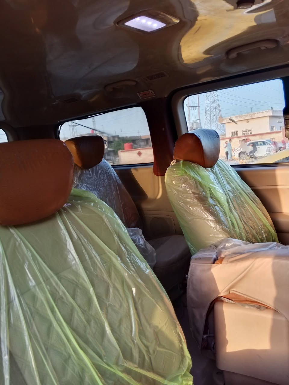 السلام عليكم 
استاركس للبيع موديل 2014 مكفوله لون أبيض🚐 
امحور امسكر سبلاين 12 مكينة كير اكسن حالته خير من الله 
رقم دولي واسط سنويه جديدة تنتهي في سنة 2029 خط و بحث سعر 165 وبيها مجال للشراي و تحويل ثاني يوم 
مكاني واسط كوت 
هذه رقمي *********** وبيه واتساب
