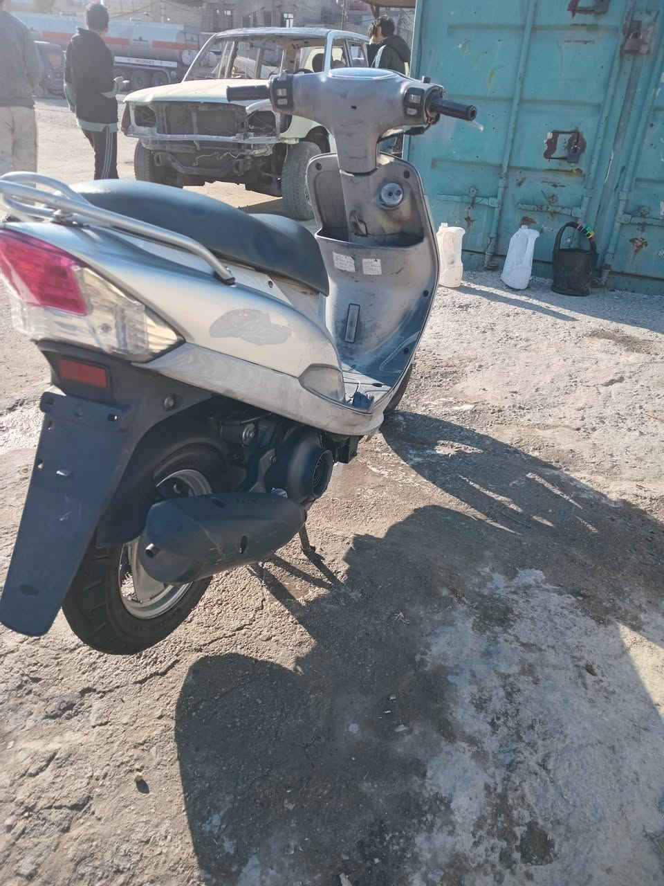 سلام عليكم دراجه لبيع تفصيل يتصل ***********
