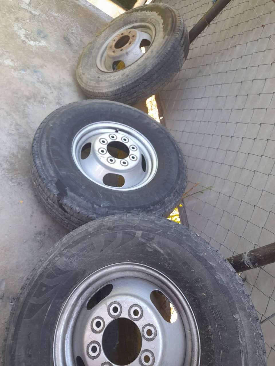 ٣ويل ١٦ هاف لوري مع التاير اخو الجديد ***********
