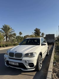 للبيع BMW X5  2012 مكينه 8 سلندر توين توربو ٥٠٠٠ ماشيه 88 الف على ايدي...