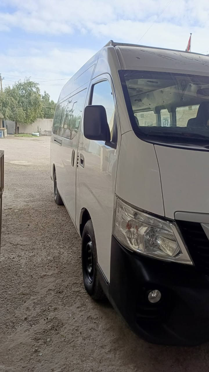 السلام عليكم ورحمه الله و بركاته نيسان للبيع موديل 20كفاله مكينه الصغيره تبريد محور كير مكينه اكسل كفاله منضومة غاز ماشيه 144الف السعر قفل 255 رقم بغداد  مكان السياره بغداد الشهداء العبيدي ***********
