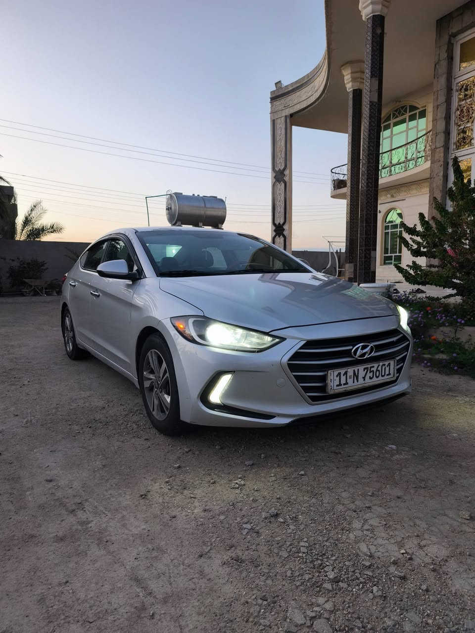 السلام عليكم
النترا وارد امريكي 2017 
رقم بغداد بأسمي رقم وهزه وسنويه جديده
بيها 3 قطع بدون دواخل شواصي ولغود وتكم مكفولات
محرك لاتنقيص ولاتبخير
تبريد وتخم تاير وحداديه وباتري جديد جاهزه من كلشي متصرف عليها ربع

مكاني الانبار الكرمه 
السعر 120 وبيها مجال

***********
اتصال وواتساب
