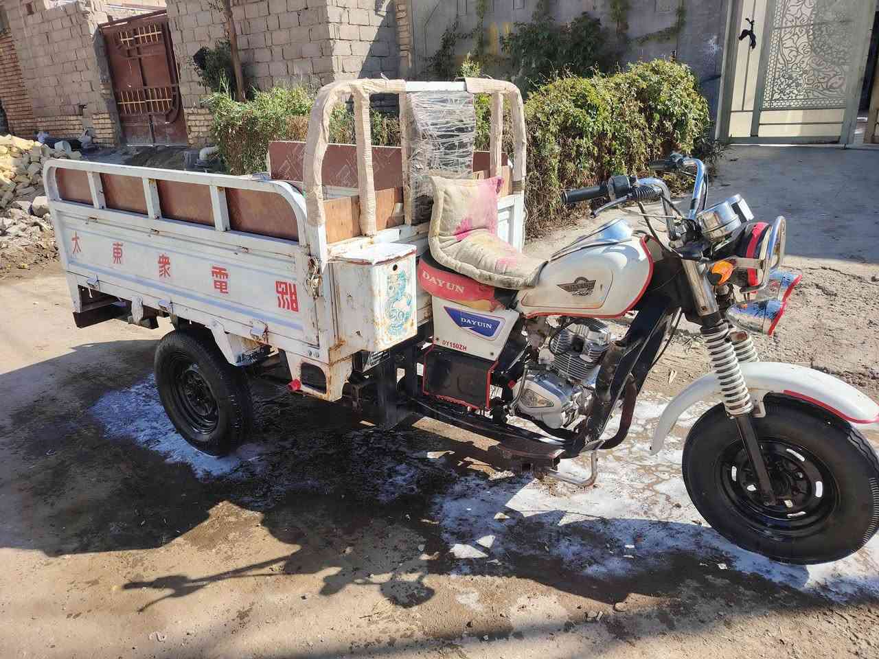 سلام عليكم ستوته للبيع موديل 20 محرك مفتوح وراق كامله ستوته جاهزه كهربائيات شغاله نكره سلف بريك فلنجات جدد تواير جدد سعر خاص مكان ناصريه مركز شراي يجي خاص الاستفسار *********** المو شراي الايخابر رجاء
