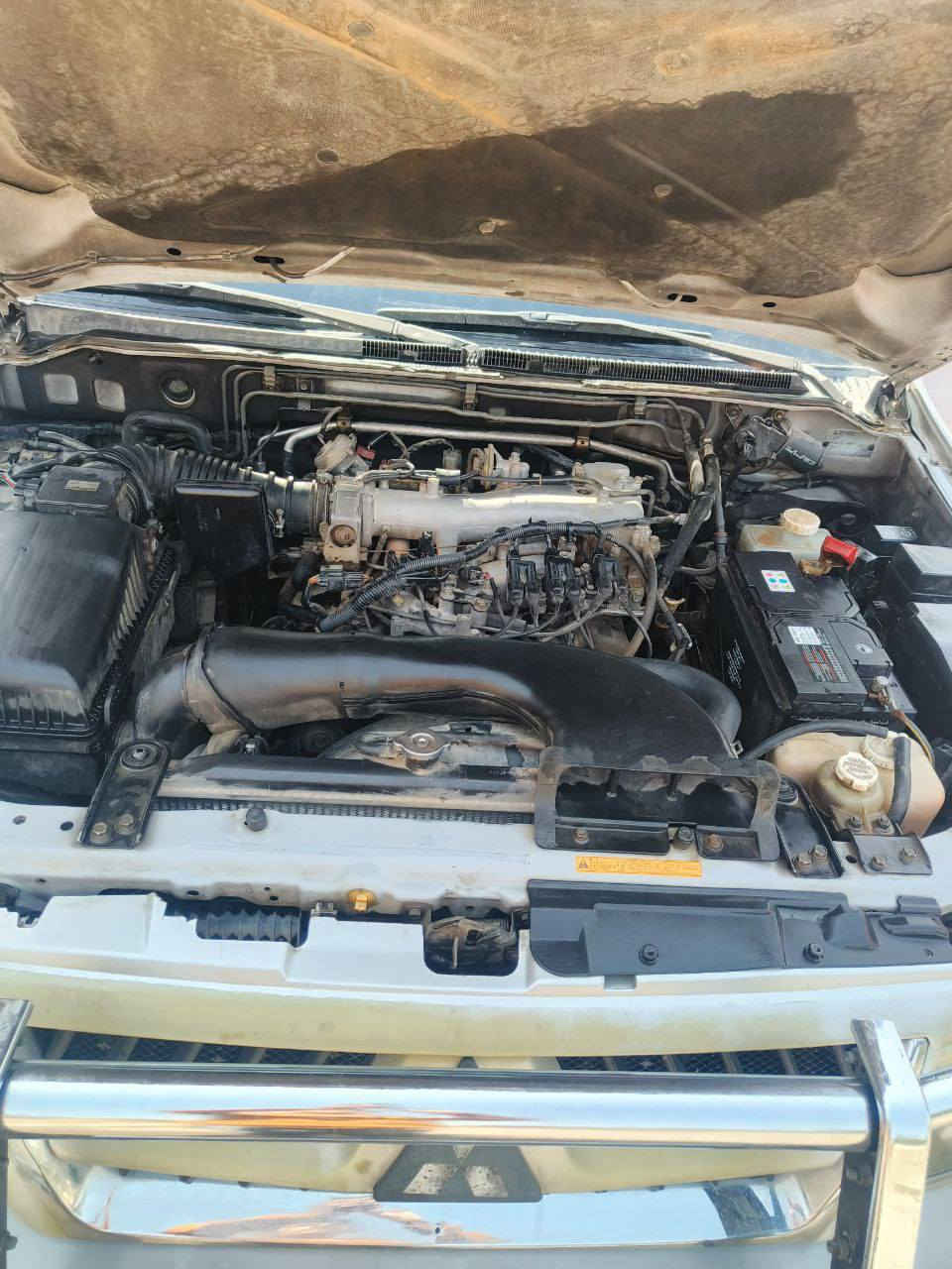 باجيرو موديل 2002
بلاديه مكفوله من الصبغ و الضربه
 السعر 86 ورقه
***********
