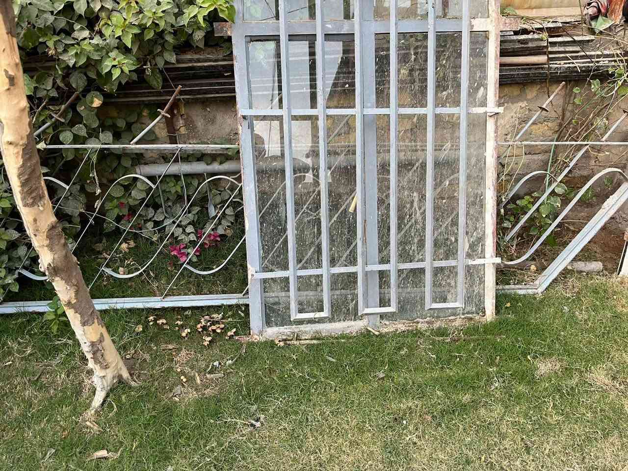 حديد بي طنين للبيع كيلو ع ١٥٠ دينار وبعد جينكوات وبواري خابرني ابو مصلحة *********** مكاني بغداد حي التجار البنوك
