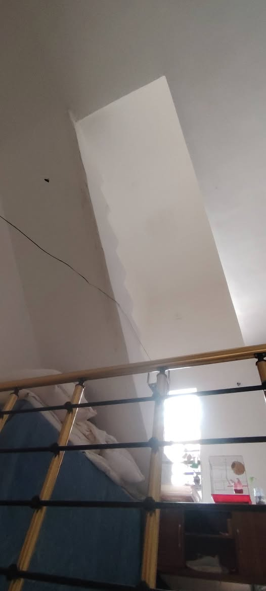 يا الله بيت حي العسكري مدارس قرب الادله الجنائية بصف الركن 120 متر طابقين بناء جديد السعر 135 وبي مجال الاتصال ***********
