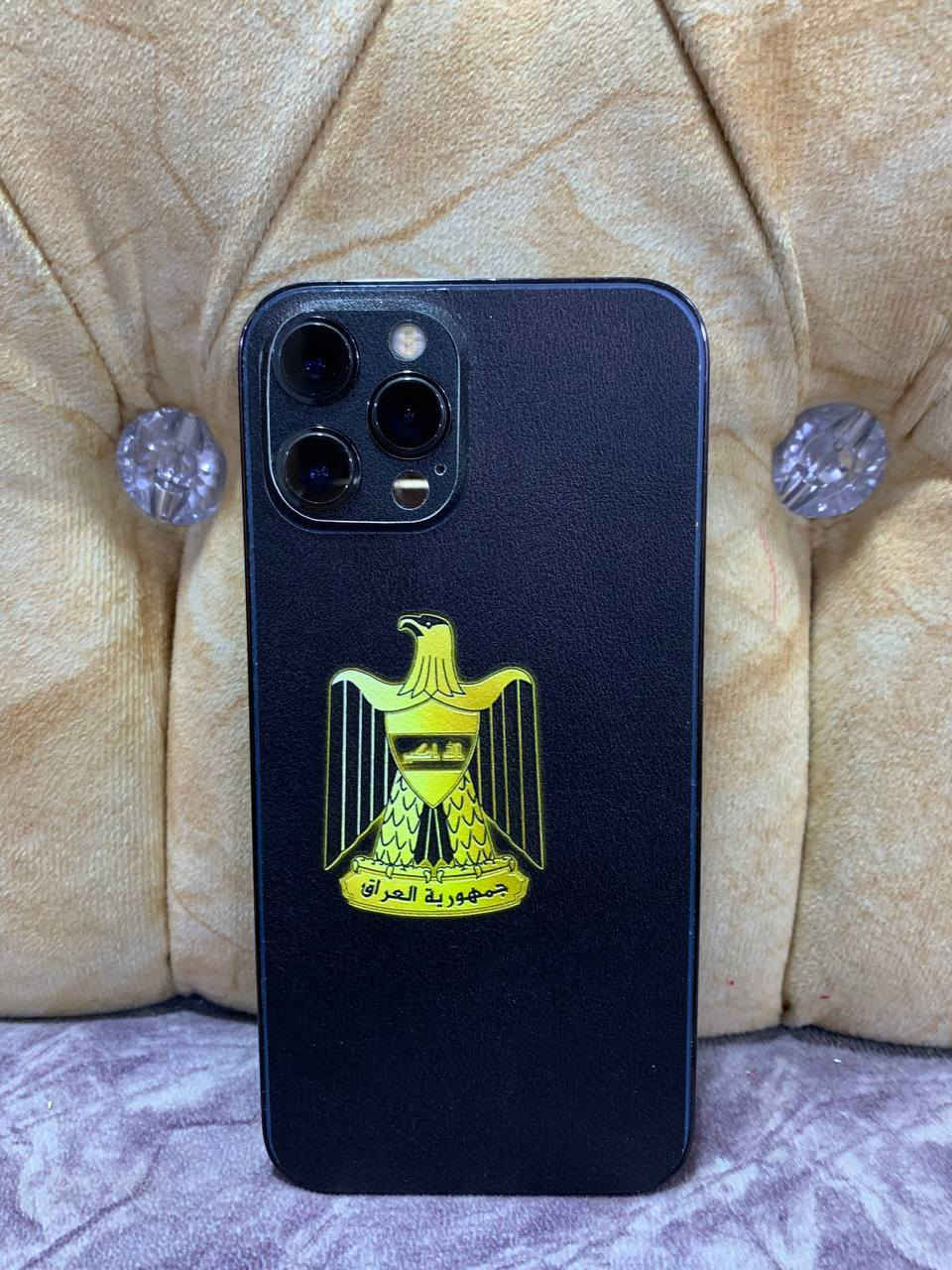 سلام عليكم ايفون 12 برو ماكس دبل خط ذاكره 128 السعر 330  مبدل شاشه اصلي مال غير جهاز. فيس ايدي شغال بصمه وجه بطاريه 79 بلادي مايصرف شحن ضهر شويه مشروك ومخليله لزكه واضحه كدام العين الشاصي نضيف الجهاز جديد ***********
