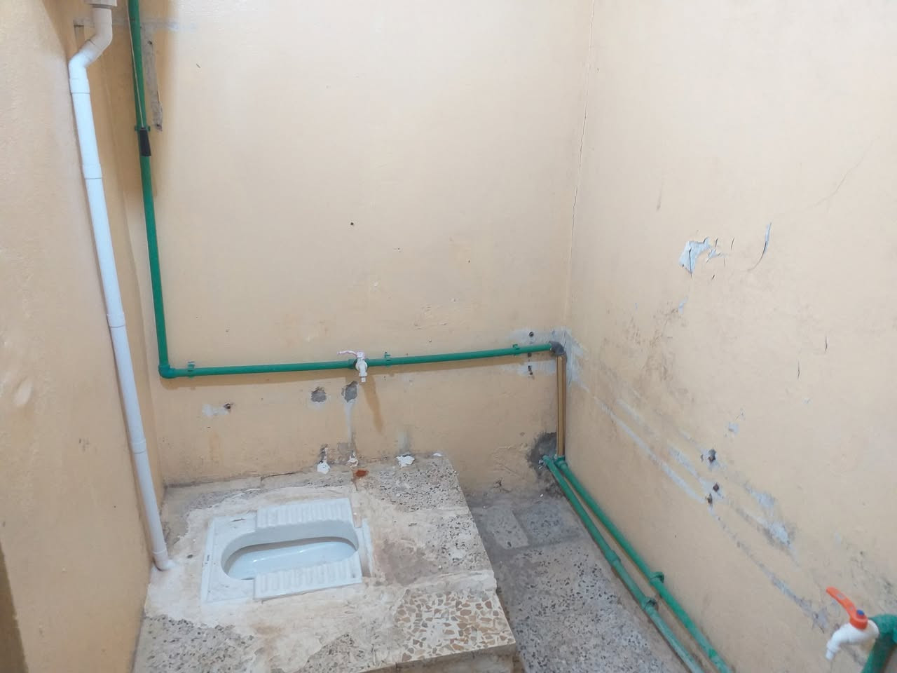 للإيجار ... للإيجار

دار سكني في حي الوحدة قرب جامع عبد الرزاق

غرفتين - هول - مطبخ - صحيات - حديقة - كراج كبير

سعر الإيجار 200 الف قفل

الدلالية نصف سعر الإيجار

لرؤية الدار الاتصال على الأرقام التالية في اوقات عمل المكتب الرسمية من الساعة 1 ظهراً لحد الساعة ٨ مساءاً

***********

***********

لعرض عقاراتكم من بيع وإيجار راسلونا عبر صفحتنا او إتصلو بالأرقام أعلاه

تابعو صفحتنا لتصلكم عروضنا اولاً بأول

#مكتب الجوزاء للعقار وسيطك العقاري الافضل
