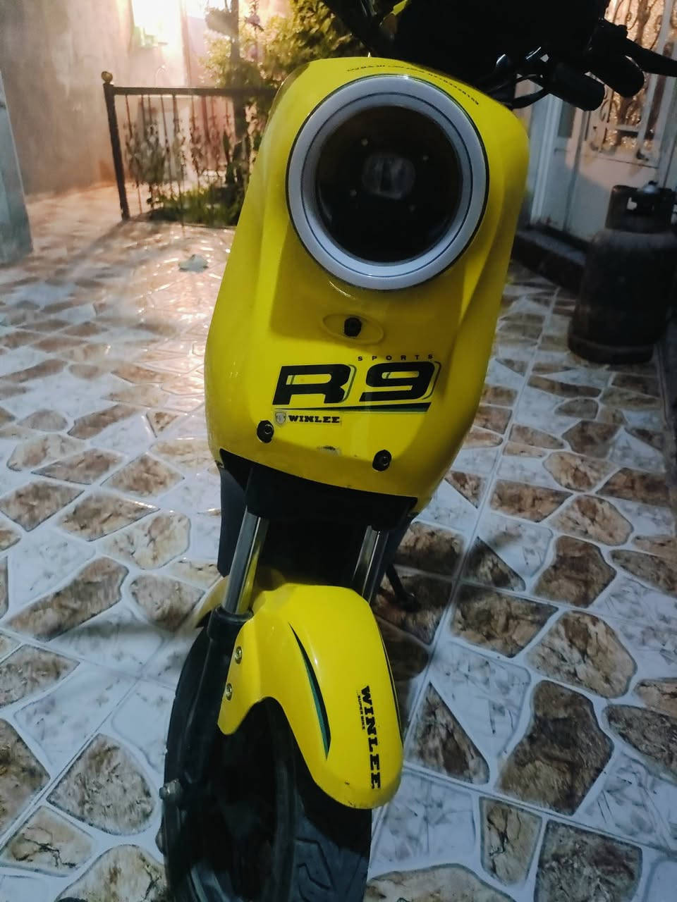 دراجه ار 9 للبيع ماكو شي نقص 375 وبي مجال تعال خاص


**إذا كنت صاحب هذا الإعلان وتريد حذفه لأي سبب، رجاءا أرسل رسالة إلى الدعم الفني**