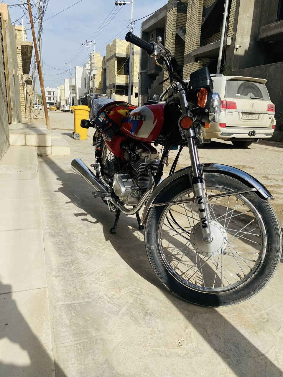 سلام عليكم دراجه نامه امتياز أوراق سكنر صارله 5ايام من طالعه الدراجه جديده كلش سعرهه 700وبيه مجال شي قليل مكاني حي رمضان ***********
