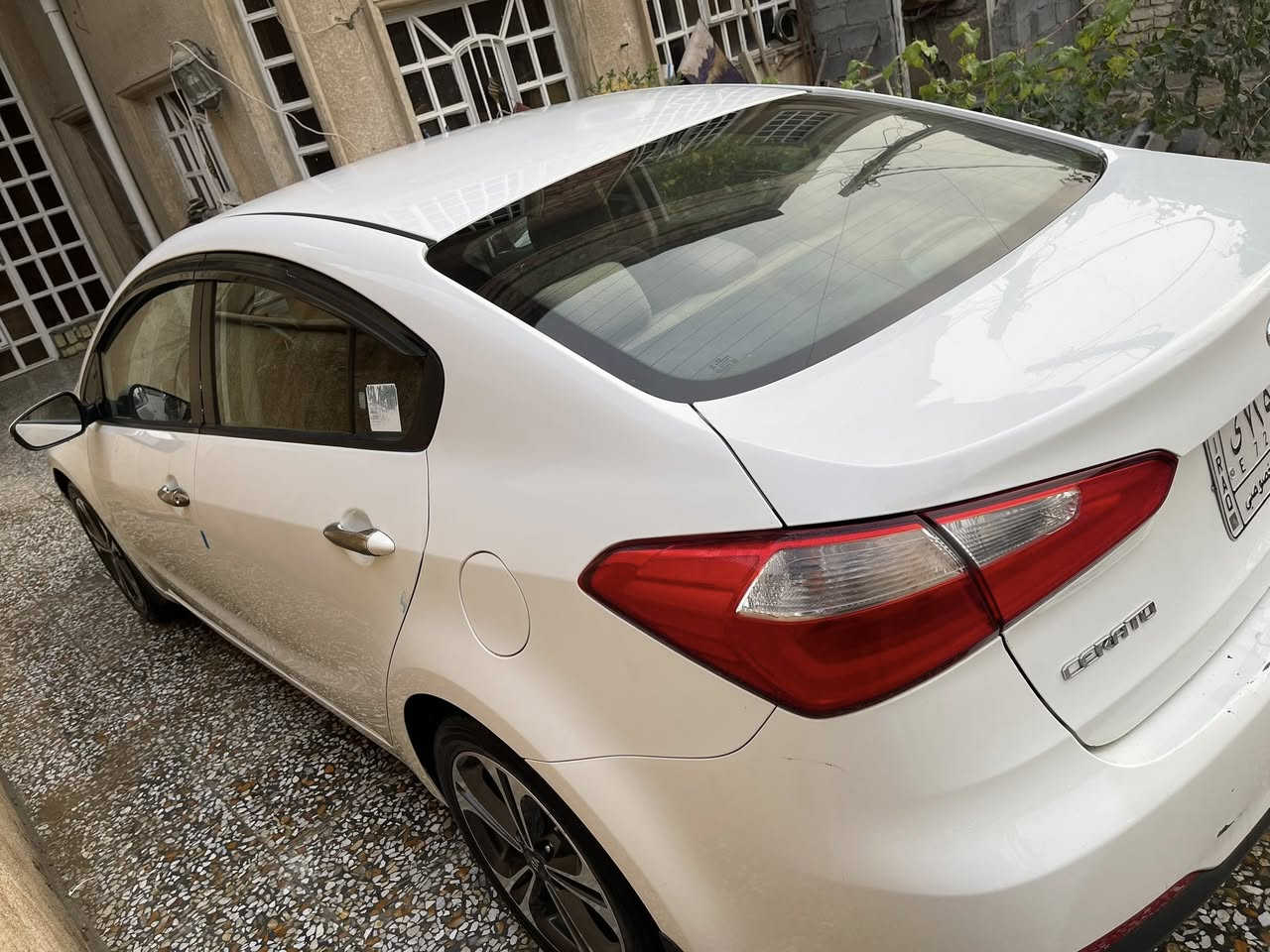 للبيع سيراتو 2014 محرك (2000) ماشيه ١٢٠ رقم بغداد بسمي سنويه تنتهي٢٩ قطعتين تبريد تحكامات محرك وكير كفاله بيه فقط بارد بالجاملغ 
مكان السياره بغداد حي الخضراء 
السعر ١٢٨ وبيه شي بسيط
***********
