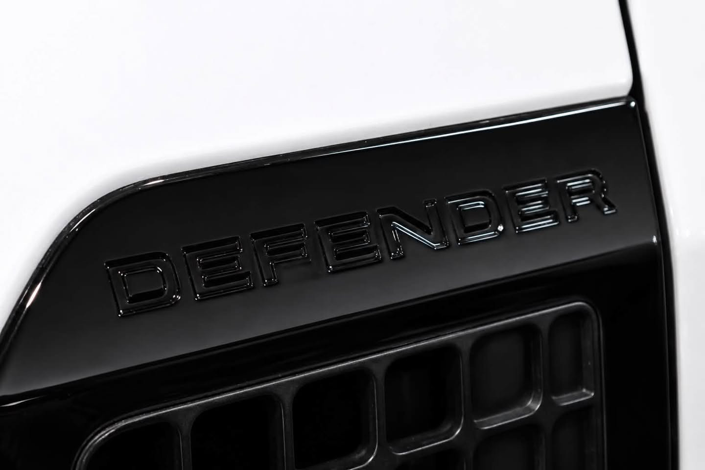 Land Rover _ Defender 

مۆدێل 2023
واردی خەلیج (GCC Specs)

* بێ بۆیاغ، کلین
* ڕۆیشتن: 16,000 مایل
* مۆتەری 3.0L I6 Turbo + Mild Hybrid (400 HP)
* گیربۆکس 8 خێرایی ئۆتۆماتیک
* سیستەمی 4WD
* پانۆراما
* شاشەی تاچ و Apple CarPlay / Android Auto
* کامێرای 360°
* سیستەمی Terrain Response
*  (Hill Descent Control)
* کورسی چەرمی، گەرمی و ساردکەرەوە

* LED Matrix Headlights
* Cruise Control
* فول مواسفات

نڕخ/ 63,500$

⸻

العربية

لاند روفر ديفندر  
موديل 2023
وارد خليجي (GCC Specs)

* بدون صبغ، بحالة نظيفة جداً
* الممشى: 16,000 مایل
* محرك 3.0 لتر 6 سلندر تيربو مع نظام Mild Hybrid بقوة 400 حصان
* ناقل حركة أوتوماتيكي 8 سرعات
* دفع رباعي دائم (4WD)
* سقف بانوراما
* شاشة لمس مع Apple CarPlay وAndroid Auto
* كاميرا 360 درجة
* نظام Terrain Response
* نظام التحكم بالنزول من المنحدرات
* مقاعد جلد مع التدفئة والتبريد
* حساسات وكاميرا خلفية
* مصابيح LED Matrix
* مثبت سرعة
* فل أوبشن

سعر/ 63,500$
للاستفسار:

***********
***********

Location/ 
BALEN CARS
https://maps.app.goo.gl/prz5bVL7eHQKwQHu9?g_st=ic

NEXO AUTO
Buy • Sell • Advertise
Premium Car Marketplace

#landrover #landroverdefender   #LuxuryCars #Erbil  #sulaimanyah #iraq #baghdad #basrah #najaf #karbala #Nexo
