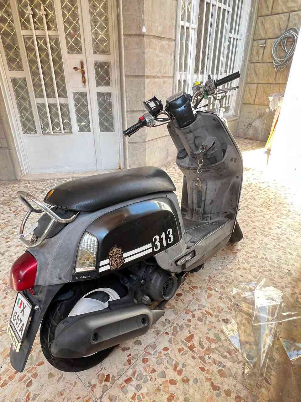 دراجه بوليس نضيفه لبيع مكينه ما مفتوحه السعر 550وبيها مجال ***********
