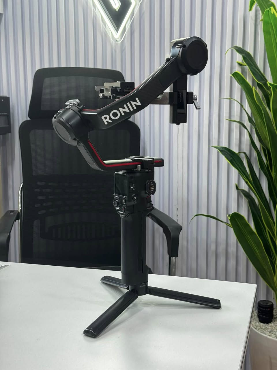 #daste_dw_مستعمل
——————————-
#DJI ronin RS3 pro
Clean 85%
615.000 الف


**إذا كنت صاحب هذا الإعلان وتريد حذفه لأي سبب، رجاءا أرسل رسالة إلى الدعم الفني**