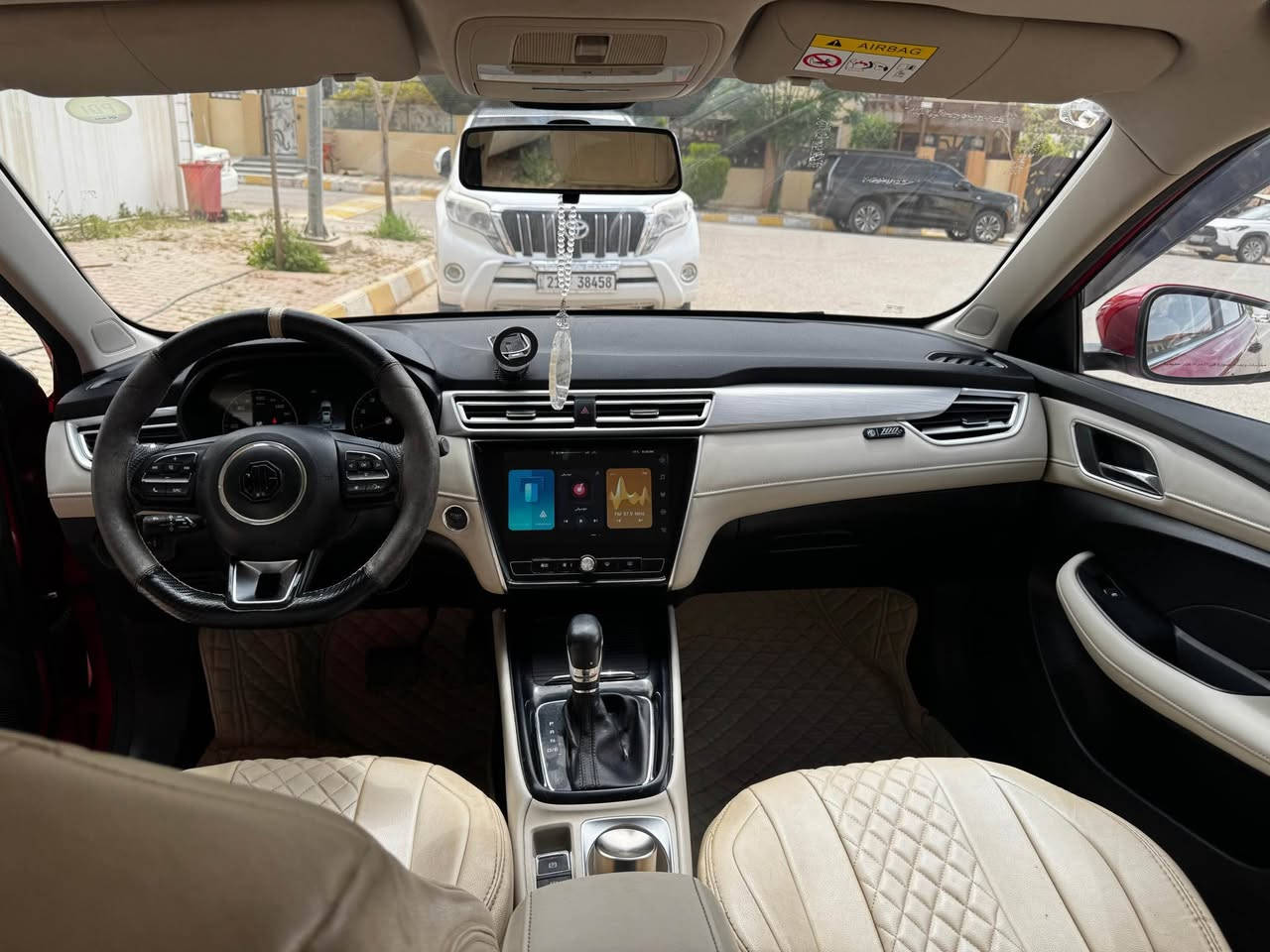 🚗 سياره للبيع نوع ( MG 5 )فول كامل
📅 الموديل: 2024
🔋 القوة: حوالي 112–113 حصان
🔄 ناقل الحركة: أوتوماتيك CVT
⛽ اقتصادية بالوقود
🪑 المقاعد: 5 ركاب
📏 شاشة معلومات وترفيه + كاميرا خلفية / 360 (حسب الفئة)
🔑 تشغيل بصمة + دخول ذكي
🌡️ تكييف ديجيتال
🛞 جنوط ألمنيوم 16 إنج
🛡️ أنظمة أمان:
* ABS
* ESP
* EBD
* حساسات
* فتحة سقف
* مثبت سرعة
* شاشة عدادات رقمية
‎* ماشيه 14.300KM
عنوان / كركوك *********** كركوك, العراق
