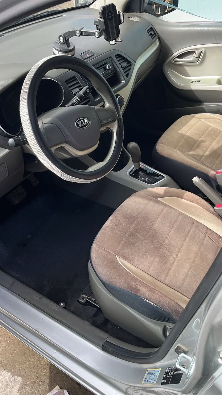 سلام عليكم بيكانتو خليجي موديل 2016 مكفول من صبغ عده مكانين بارد وطخه ماشيه 46  سعر 100 بيه مجال موصفات معروفه سياره حلوه جاهزه رقم جديد بغداد هزه فحص سنويه كله جديد تحويل مباشر مكاني بغداد رقمي ***********
