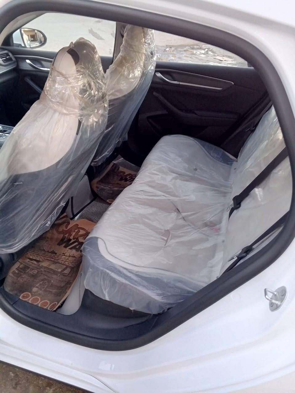 سلام عليكم بي واي دي دستروير موديل ٢٠٢٥ جديدة السيارة معنى كلمه فول مواصفات ماشية ١١ الف للاستفسار الاتصال على الرقم ***********
