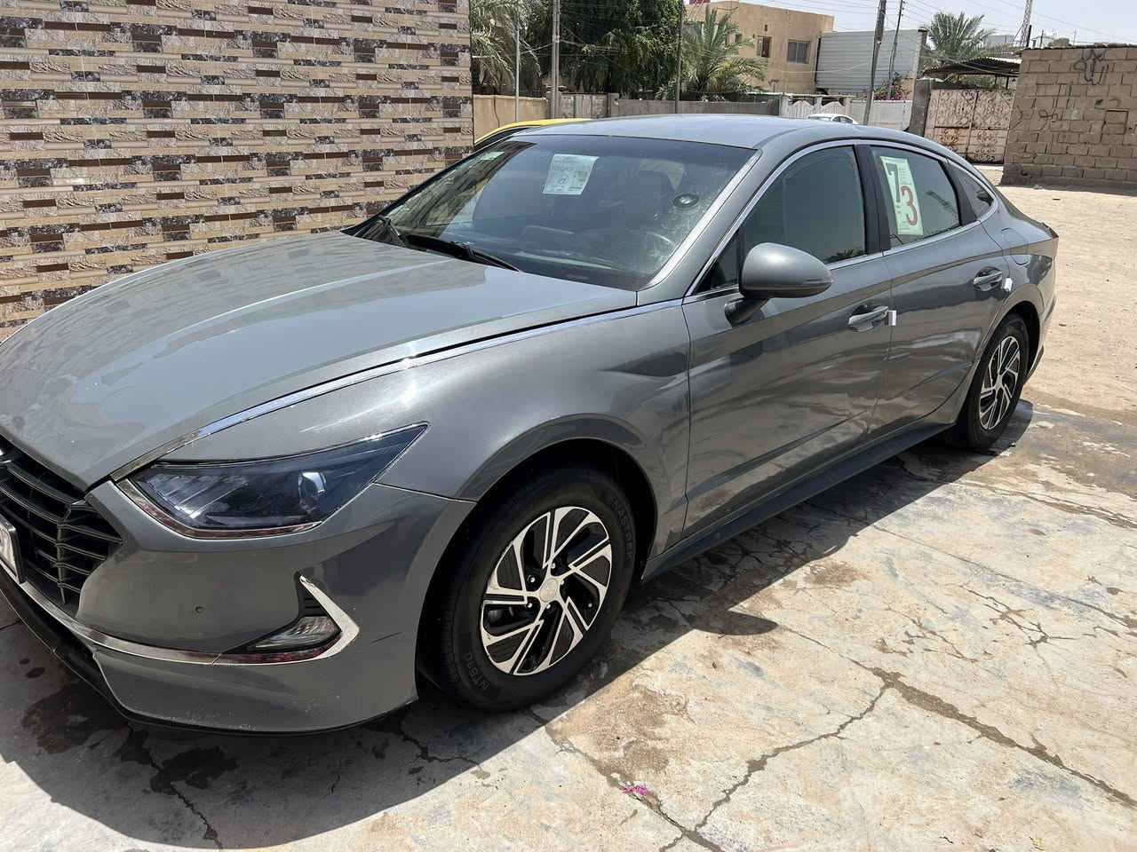 سوناتا مديل 2023 مصبوغه عام تغير لون تكسي دبي اسمنتي سياره نضيفه كلش ما ناقصه شي كامله حداديه كير محرك تبريد كله كفاله اي نقص ما بيها السعر(135)والشراي يتصل وبلخدمه ***********
