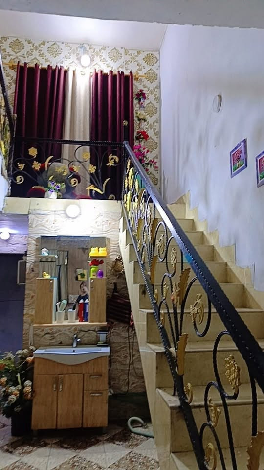🏡 للبيع دار سكن
📍 المساحة: 225 متر مربع

✅ موقع شارع السكه 

✅ يحتوي على اربع غرف نوم +صاله +استقبال +مطبخ حار +مطبخ  بارد +صحيات خارجيه وصحيات داخليه +كراج 

✅ قرب صيطرة وليد 

💰 السعر: (تفضلو خاص )

للاستفسار والمعاينة يرجى الاتصال على: 📞 (***********)
