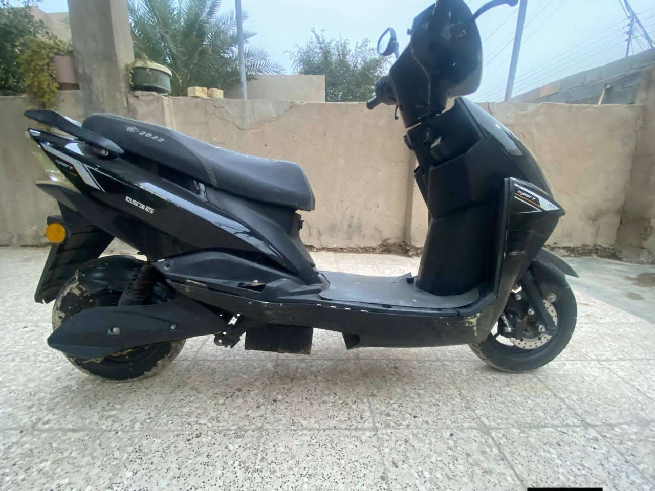 دراجه شحن للبيع كهربائيات شغله بطاريات نظيفة سعر  425 وبيها مجال رقم  ***********
