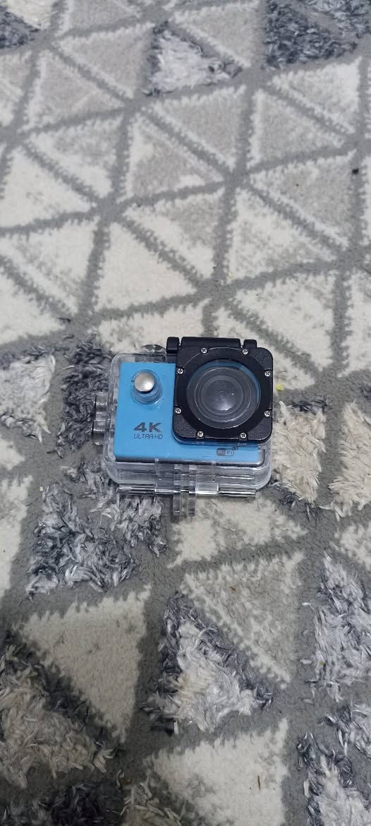 سلام عليكم
كامرا تصوير كوبرو 

تنشد بل خوذه وللسيارات

التصوير 4K

ملحقاتها موجوده كامله

***********
