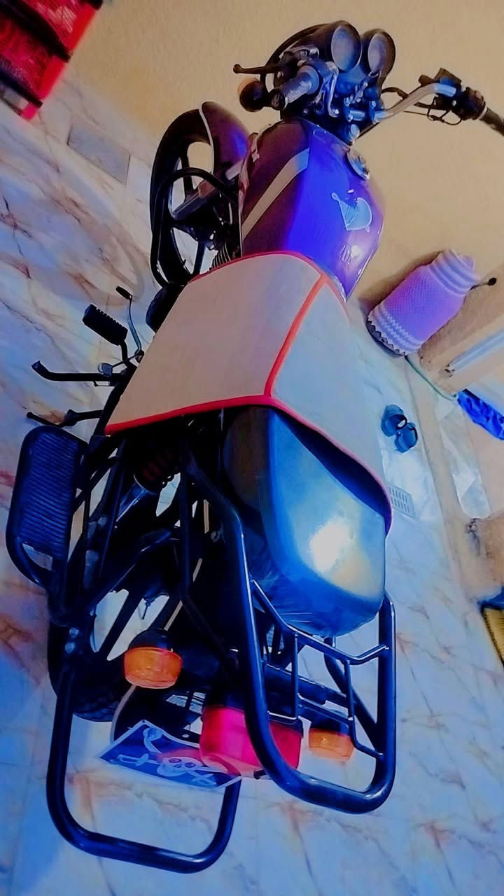 دراجه دايون نفخ للبيع موديل 2025محرك 200/أوراق ستنساخ السعر مليونين/***********
