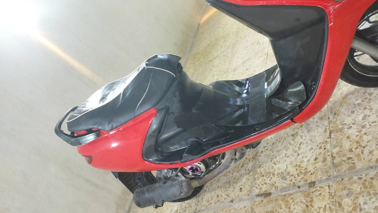 دراجه فراشه لبيع سعر 350 وبيه مجال كامله من كلشي دراجه نضيفه مكينه ناعمه لايت عالي ناصي  شغال  مكاني النجف اتصال ***********
