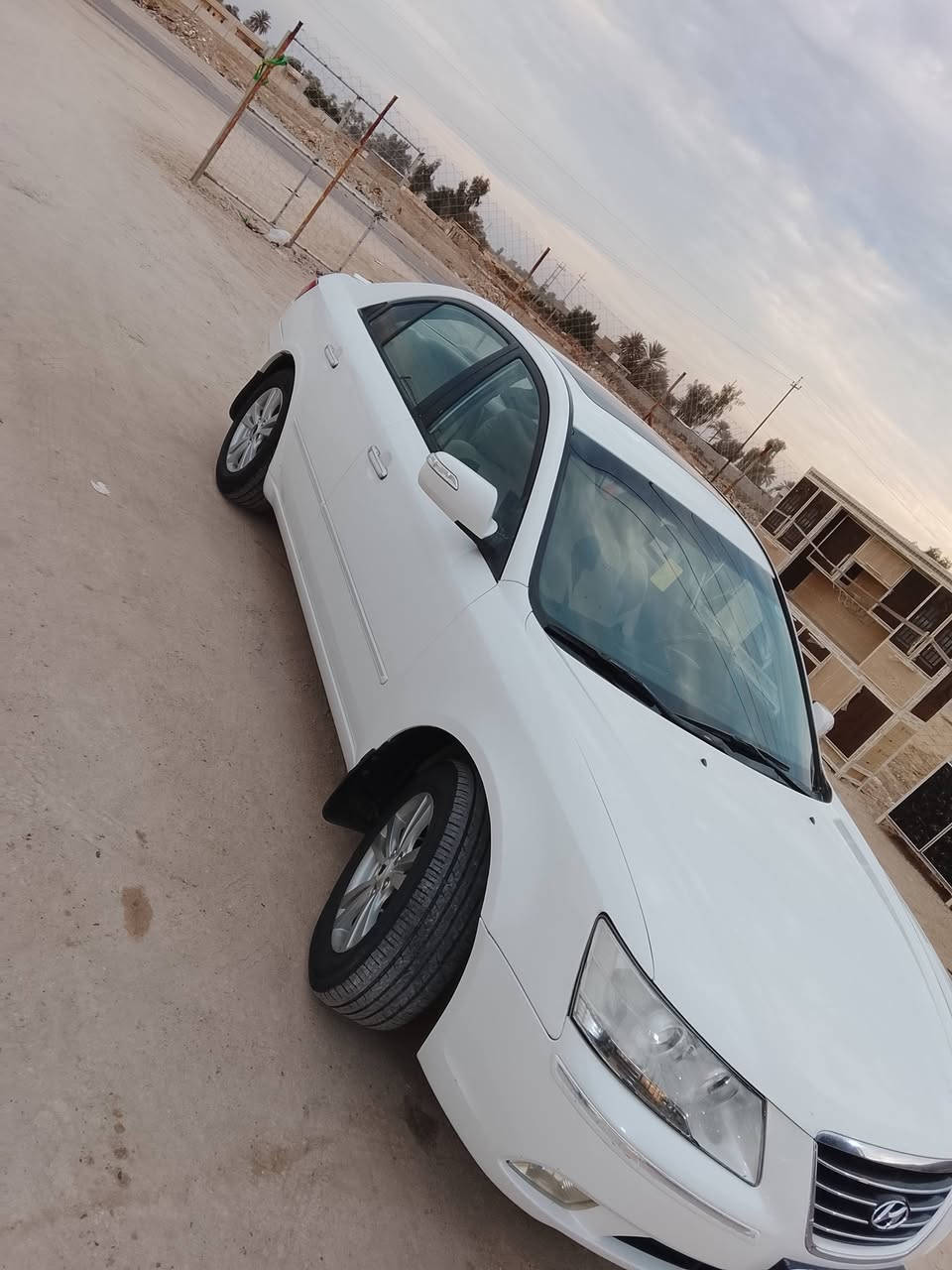 سلام عليكم  للبيع هونداي سوناته موديل 2009  خليجي بيها طخه يلجاملغ لمامي وجنطه مصبوغه حزام  سياره محرك 2004 كير خمس نمر  مرتبه ومضبطه عله يدي ما تحتاج برغي سياره نضيفه  ملضومه زنون كامله رقم  بغداد بسمي تحويل ثاني يوم رقم  لكليزي  سياره مال جناي سعر لسياره120  وبيها مجال مكان لسياره بابل سكندريه  ستفسار عله هاذا ***********
