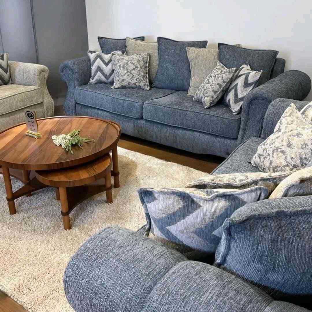 عرض خاص
اسعارنه تختلف
موديل حديث 

مع معمل الامين ارقى واحدث الموديلات 
موديل المنادر  💎 

تخم شغل عراقي موديل تركي عشر مقاعد خمس قطع   قنفتين ثلاثي وقنفه ثنائيه وكراسي عدد 2اضافه  كوشات هديه عدد 6
السعر 920
10مقعد 920
8مقعد 885
7مقاعد 830
  5مقاعد 620

خمس قطع اثنين كبيرة ثلاثيه وحده وسط ثنائية و كرسيين مع كوشات عدد 6
جميع الالوان متوفره
توصيل داخل بغداد مجاني 
اطراف 15

القاعدة خشب كله بلوك 18مل
القماش  حسب الطلب متوفر انواع الاقمشه 
الاسفنج مميز اول مضغوط علو الاسفج 8سم 

❇️قياسات القنفات ❇️
200 سم  القنفه الكبيرة ام ثلاث مقاعد 
150 سم القنفه الوسط ام مقعدين 
75 سم  الكرسي

العمق الكلي للتخم  75 سم عرض المقعد الصافي

❌❌❌لا تدفع المبلغ اذا  اجاك يختلف عن الصورة❌❌❌

للحجز ارسل
 الصورة 
والاسم 
ورقمين موبايل
والعنوان
على الخاص
الي يريد طبله سعرها 50

التوصيل. مده 4ايام  لان شغل ثكيل


**إذا كنت صاحب هذا الإعلان وتريد حذفه لأي سبب، رجاءا أرسل رسالة إلى الدعم الفني**