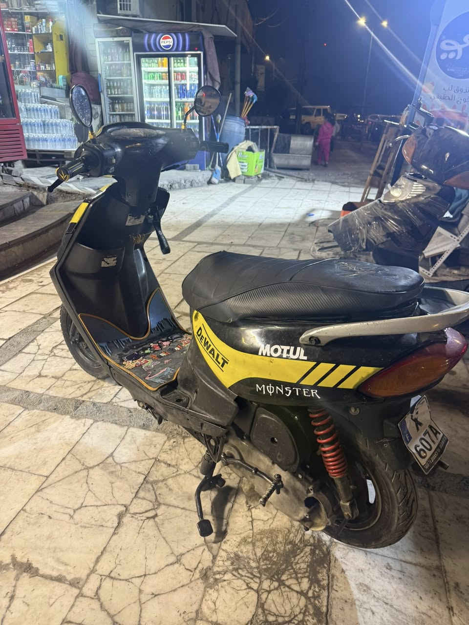 ماكس قجمه للبيع سعر ٤٢٥وبيها مجال شباب دراجه نضيفه وبوشه ٥٥ممفتوحه لدراجه  بس شلعتها شويه خفيفه تحتاج كلجات وضفيره مكاني سبع ابكار رقم لعاتف***********
