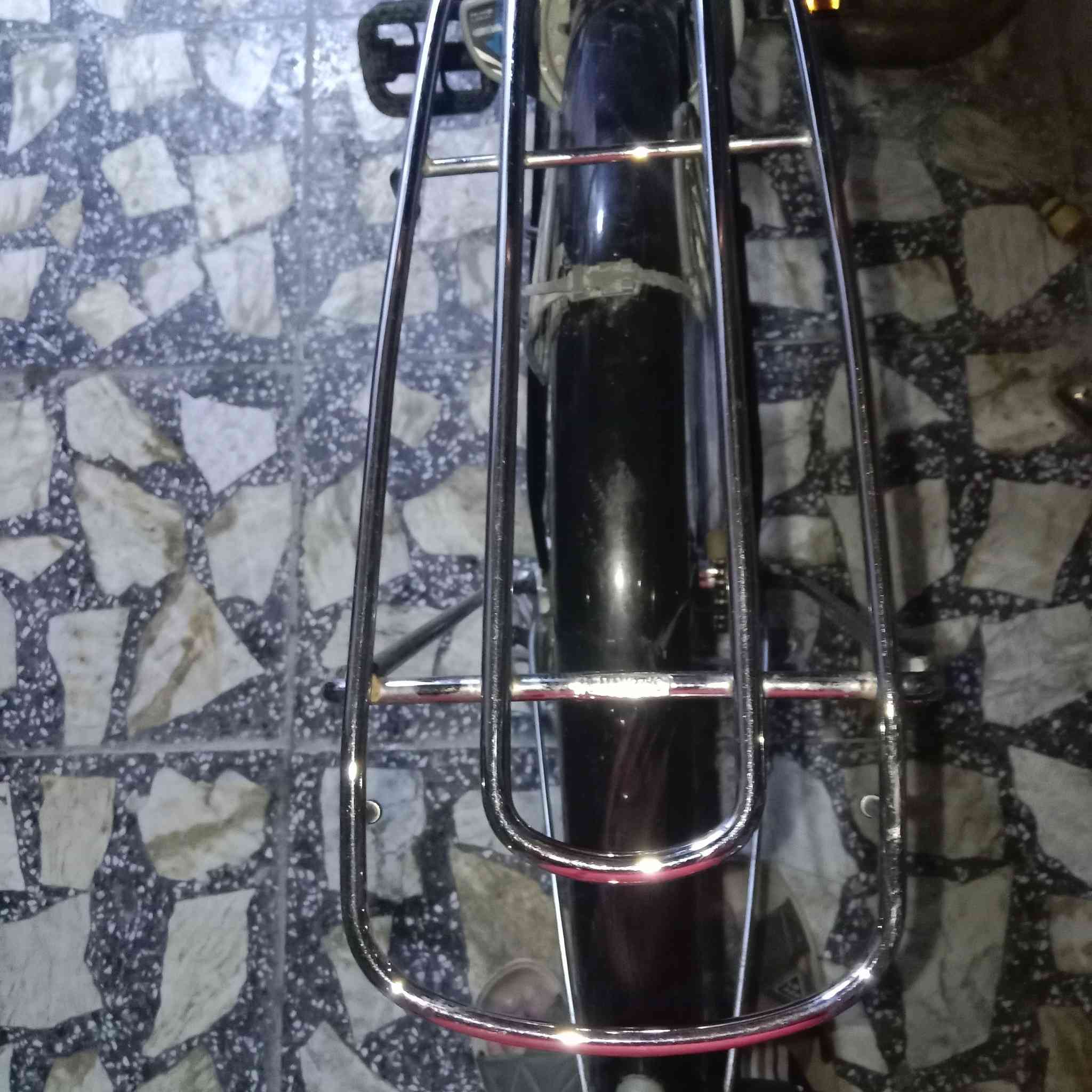 بايسكل للبيع
حاويه موديل 2015 
بايسكل نضافته 90%
بي طخه بلشة خفيفة 
مكاني بغداد بلديات
السعر 100وبي مجال قليل 👋🏿


**إذا كنت صاحب هذا الإعلان وتريد حذفه لأي سبب، رجاءا أرسل رسالة إلى الدعم الفني**