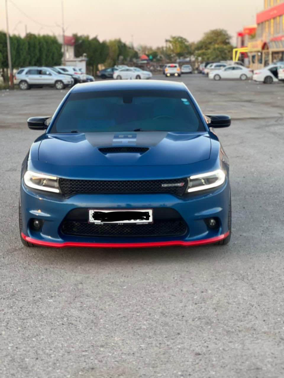 .للبيع جارجر RT هيمي  اعادة نشر بسبب الوعود الكاذبه

.أللون البحري 🔵 . 2021

..المواصفات..

موديل 2021.

.حساسات  خلفيه.

. السياره رقم أربيل وبيهه كتاب تضليل لحد شهر ال7 بهاي السنه

.شاشه جبيره.

.كامره خلفيه.

.بلوجكترات أماميه.

.كرسي السائق كهربائي. 
. ساون سستم Albina.

. تدفئه كراسيه أماميه.
 
. تشغيل عن بعد . عليها لدات داخليه الوان

. حجم المكينه 5700 RT هيمي.

.المسافه المقطوعه 50 الف 

.حجم الويل 20. 

.السياره مكفوله مابيها حادث. فقط قطعه وحده جاملغ ايسر والباب بي بارد 3 اصابع 

.السياره خير من الله كلشي مناقصها 

أمداريها كلش من كل النواحي بانزين شرط سوبر  .

.السيارة بأسمي تحويل مباشر.

.للتواصل ***********

العنوان :البصره البصرة, العراق
